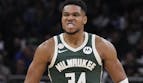 Bucks vs Cavaliers Prediction, Picks & Odds for Tonight’s NBA Game