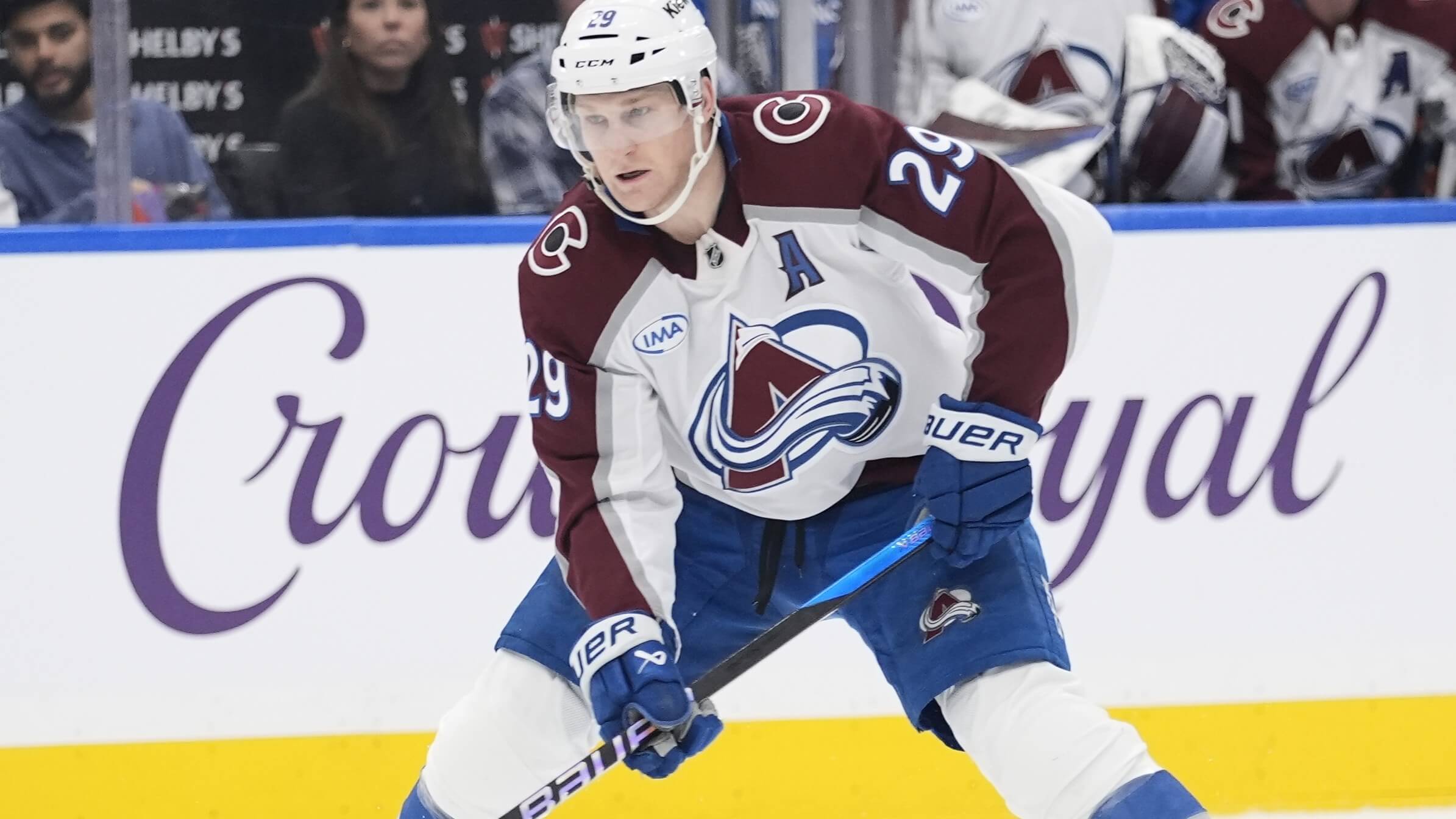 Avalanche vs Red Wings Prediction, Picks & Odds for Today’s NHL Game