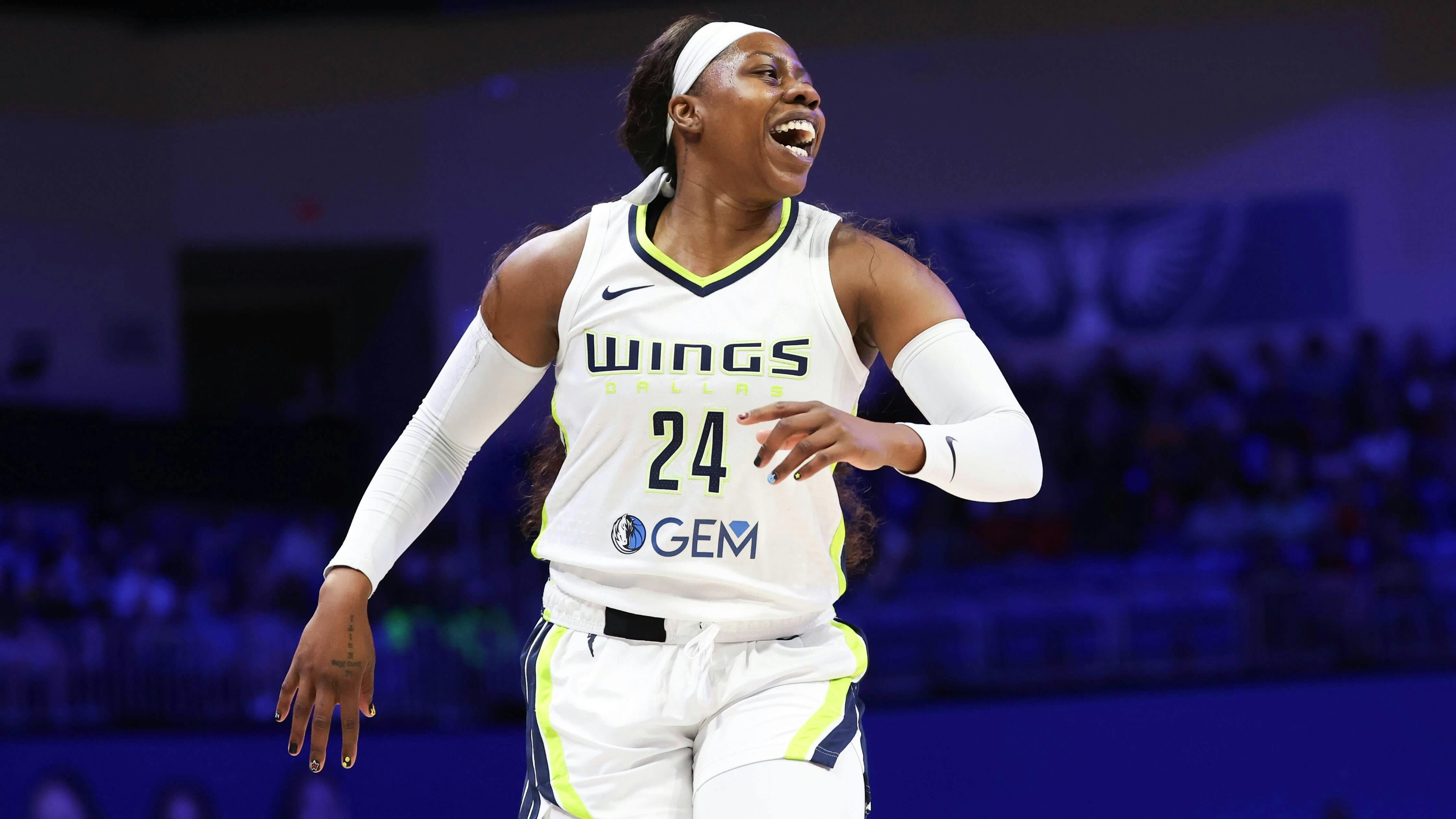 Dallas Wings Arike Ogunbowale WNBA