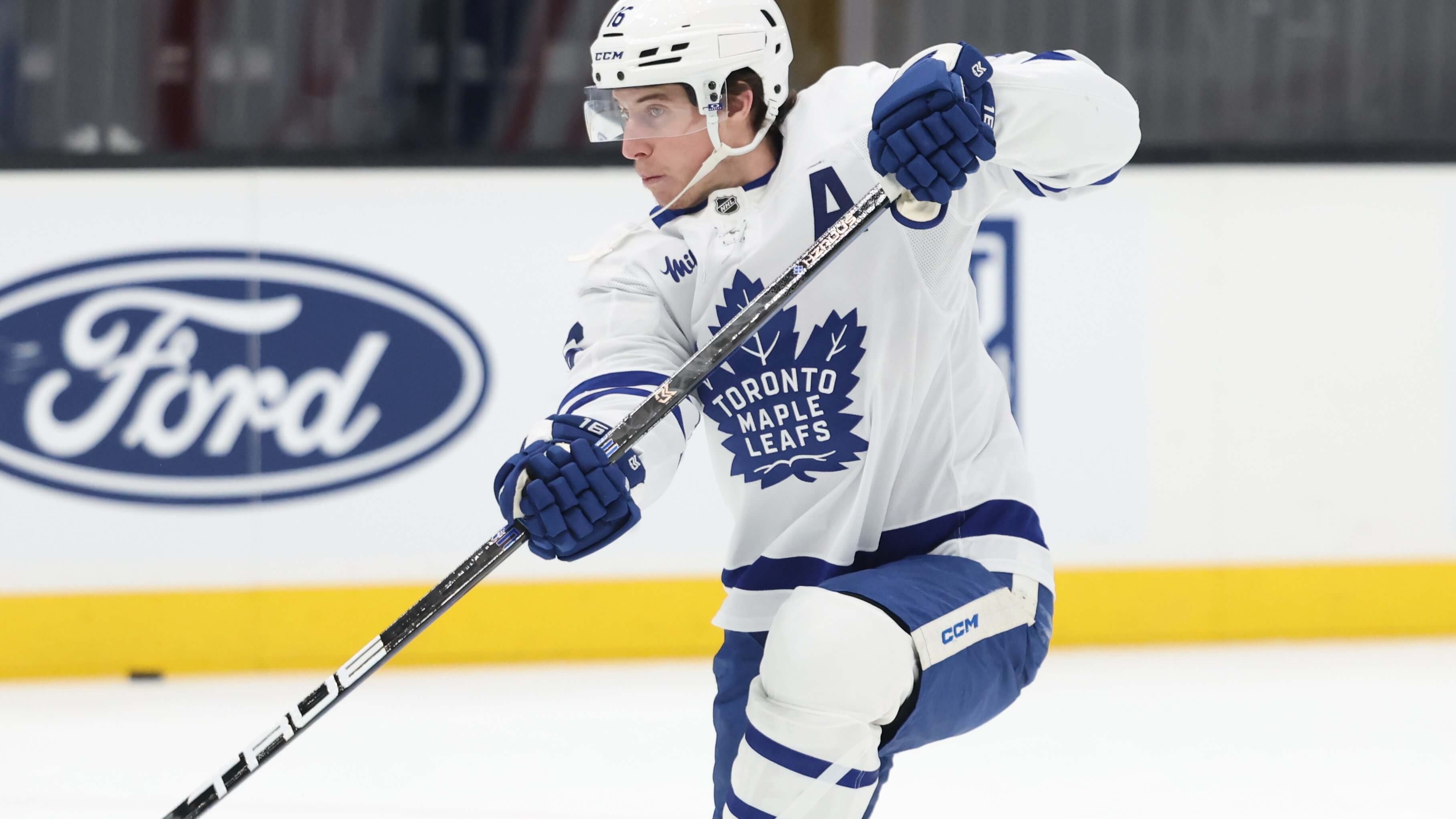 Maple Leafs vs Panthers Prediction, Picks & Odds for Tonight’s NHL Game