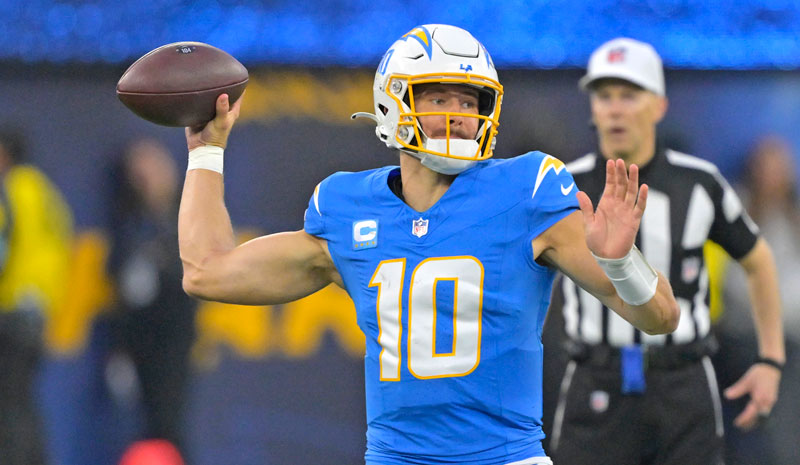 Chargers vs Raiders Predictions - Early Picks & Odds for Monday Night Football Week 2