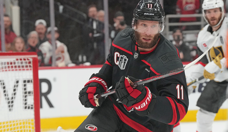 How To Bet - Golden Knights vs Hurricanes Expert Picks & Game 5 Best Bets