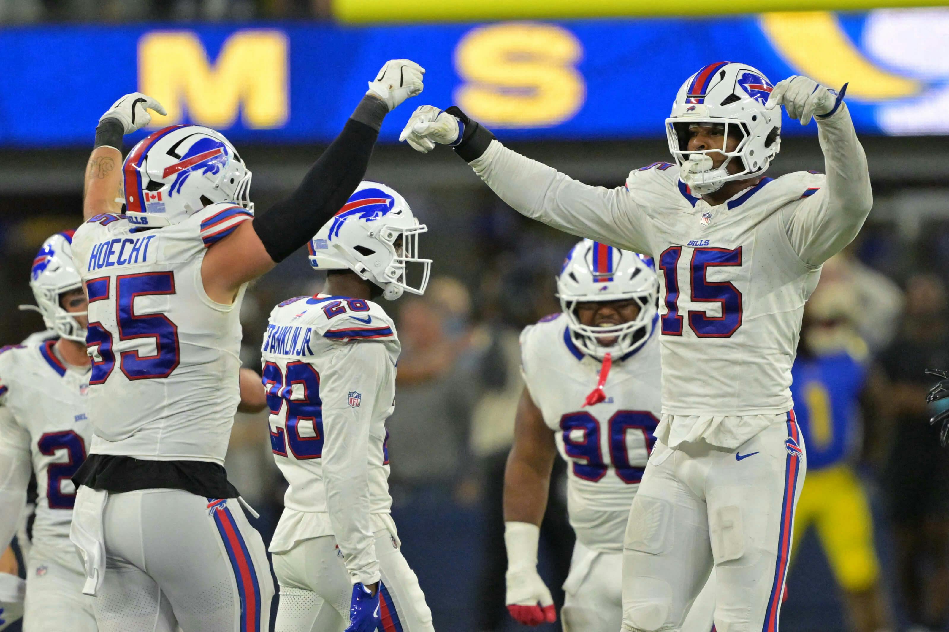 NFL AI Predictions Week 6: ATS Picks & Score Projections for Every Game