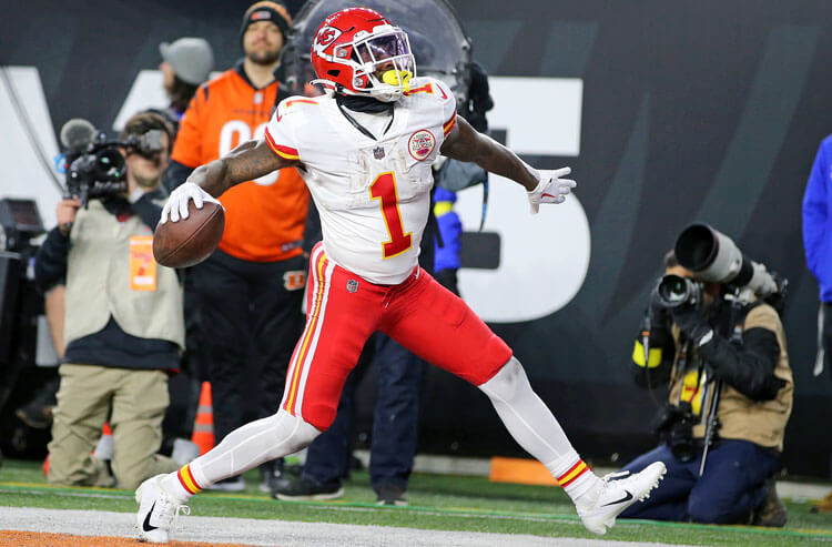 Week 18 NFL player props for Saturday: Patrick Mahomes and Derrick Henry  prop bets 