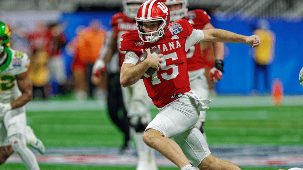 Miami vs Indiana Prediction, Picks & Odds for Tonight's CFP National Championship Game