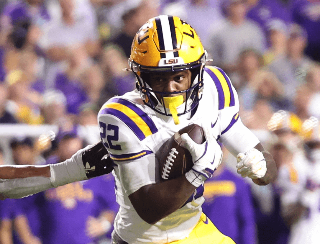 How To Bet - College Football Player Props & Best Bets for Week 11 Late Games