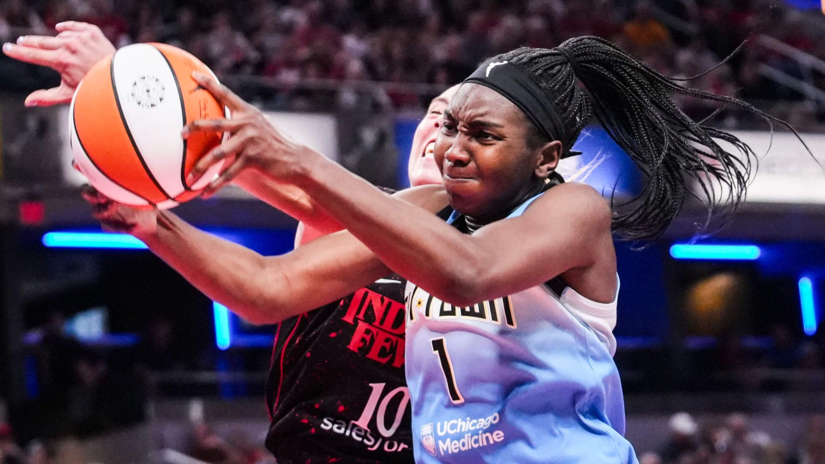 Valkyries vs Sky Predictions, Picks & Odds for Tonight’s WNBA Game