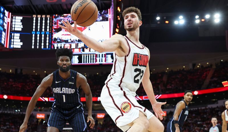 Houston Rockets center Alperen Sengun (28) loses control of the ball.