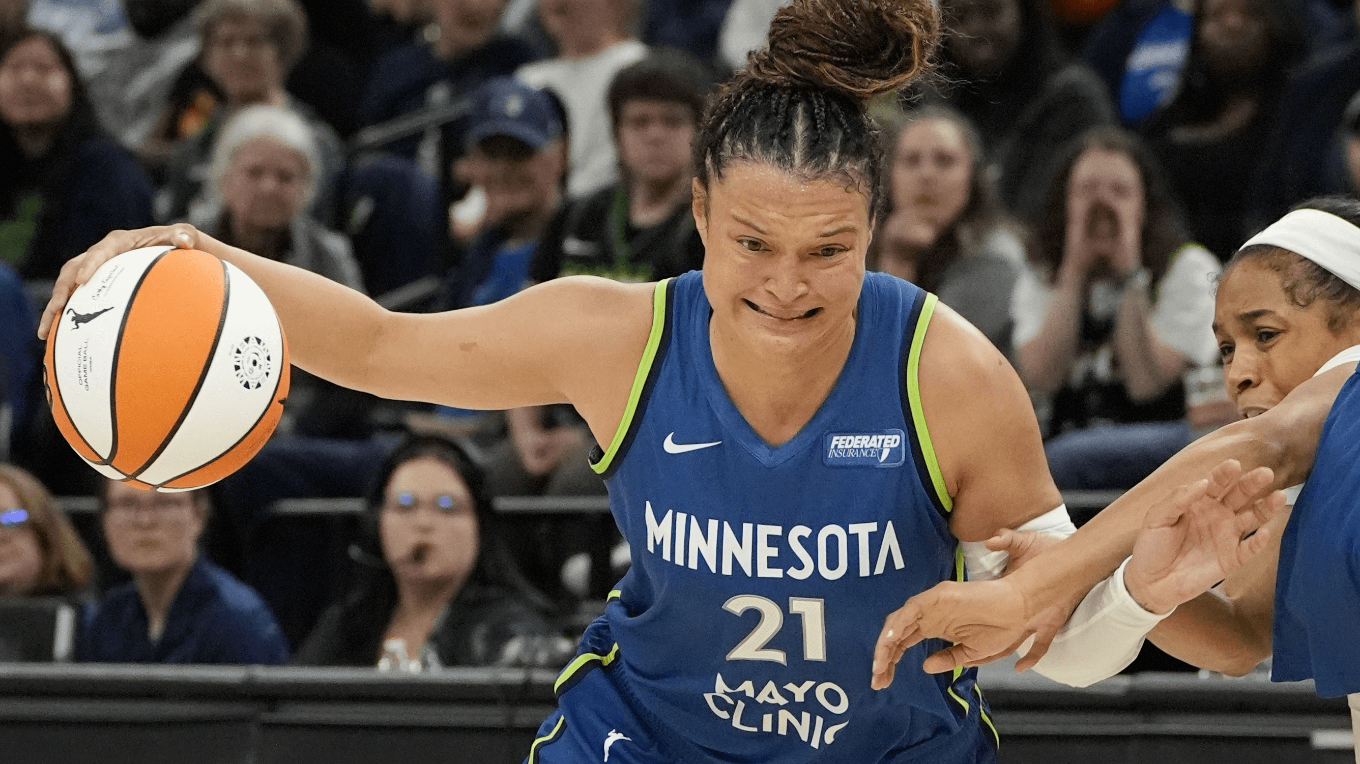 Lynx vs Valkyries Predictions, Picks & Odds for Tonight's WNBA Game