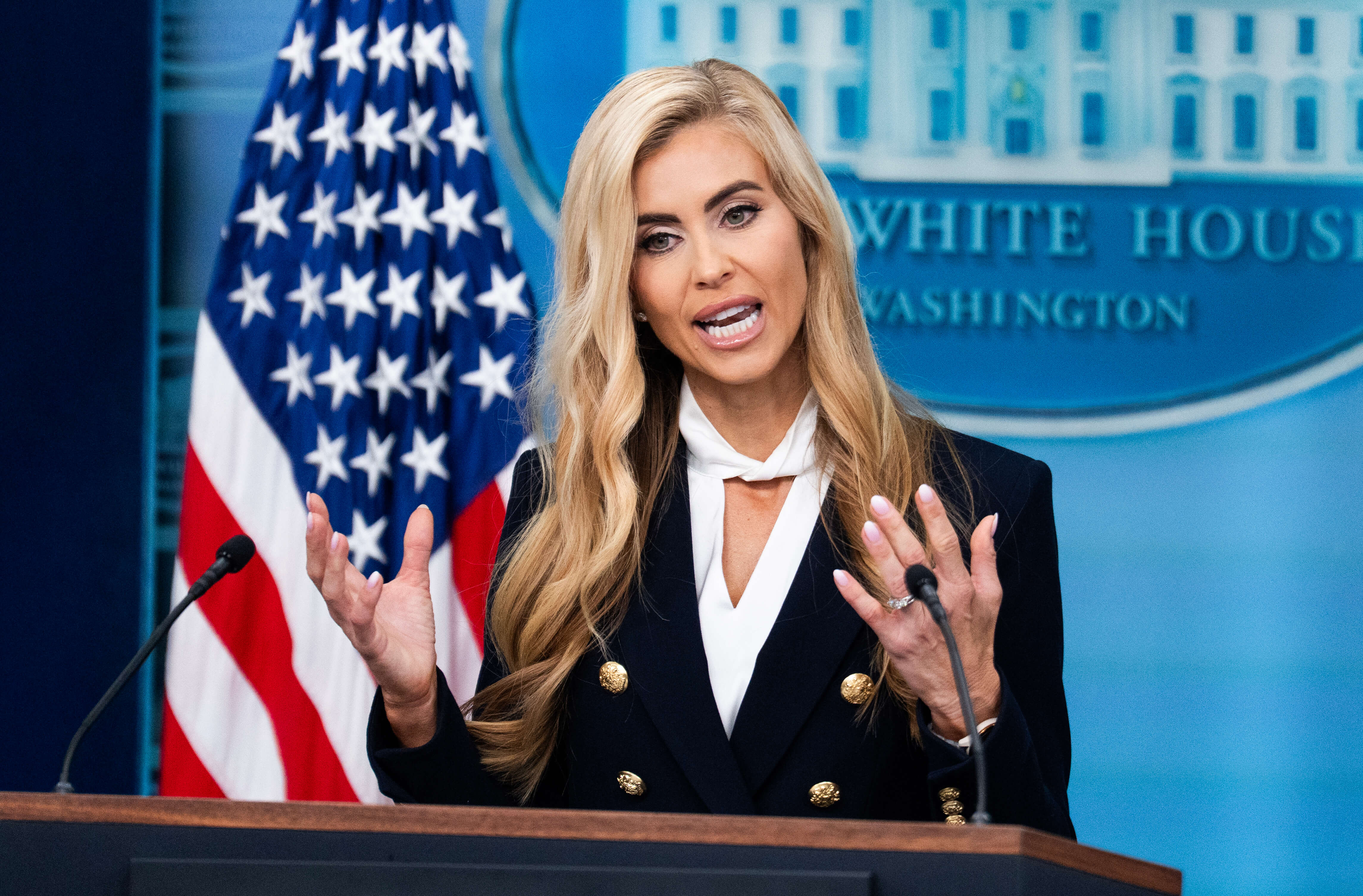 How To Bet - Katie Zacharia Out as White House Press Secretary: Kalshi Odds Shift Following Bumpy Podium Debut