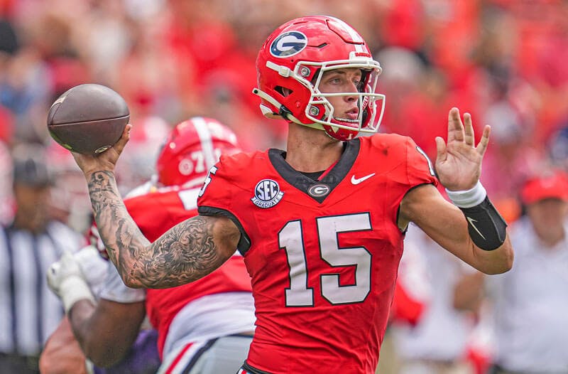 Georgia Bulldogs quarterback Carson Beck in NCAAF action.