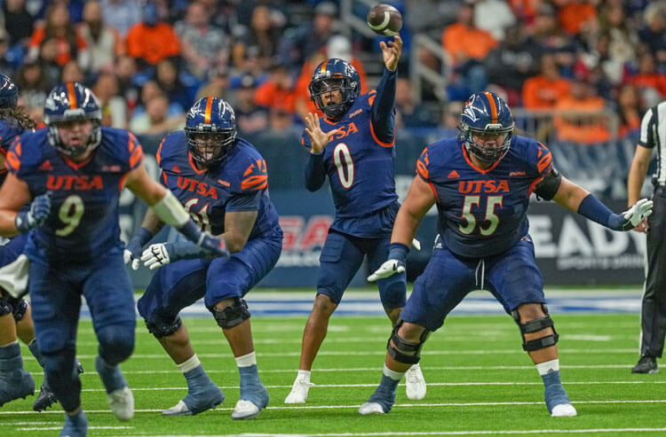 Cure Bowl UTSA vs. Troy Prediction: Odds, Spread, DFS Picks, and More