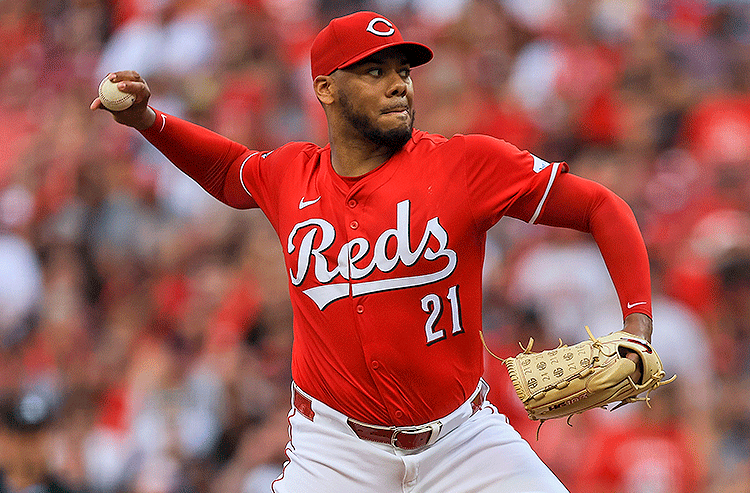 Cubs vs Reds Prediction, Picks, and Odds for Tonight’s MLB Game