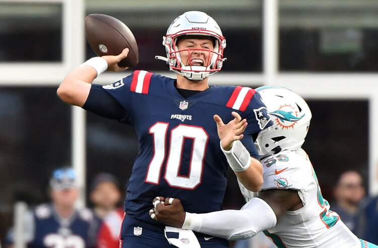 Mac Jones New England Patriots NFL 2021 NFL Offensive Rookie of the Year Odds: Mac Jones Takes the Lead