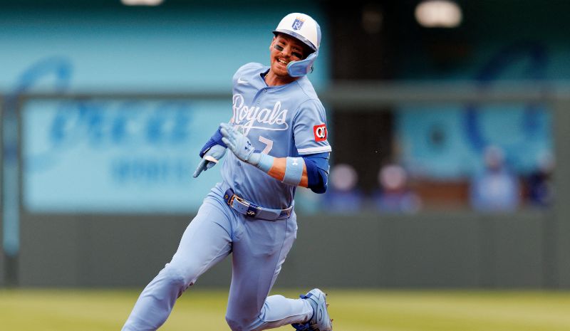 Kansas City Royals shortstop Bobby Witt Jr. (7) rounds the bases.