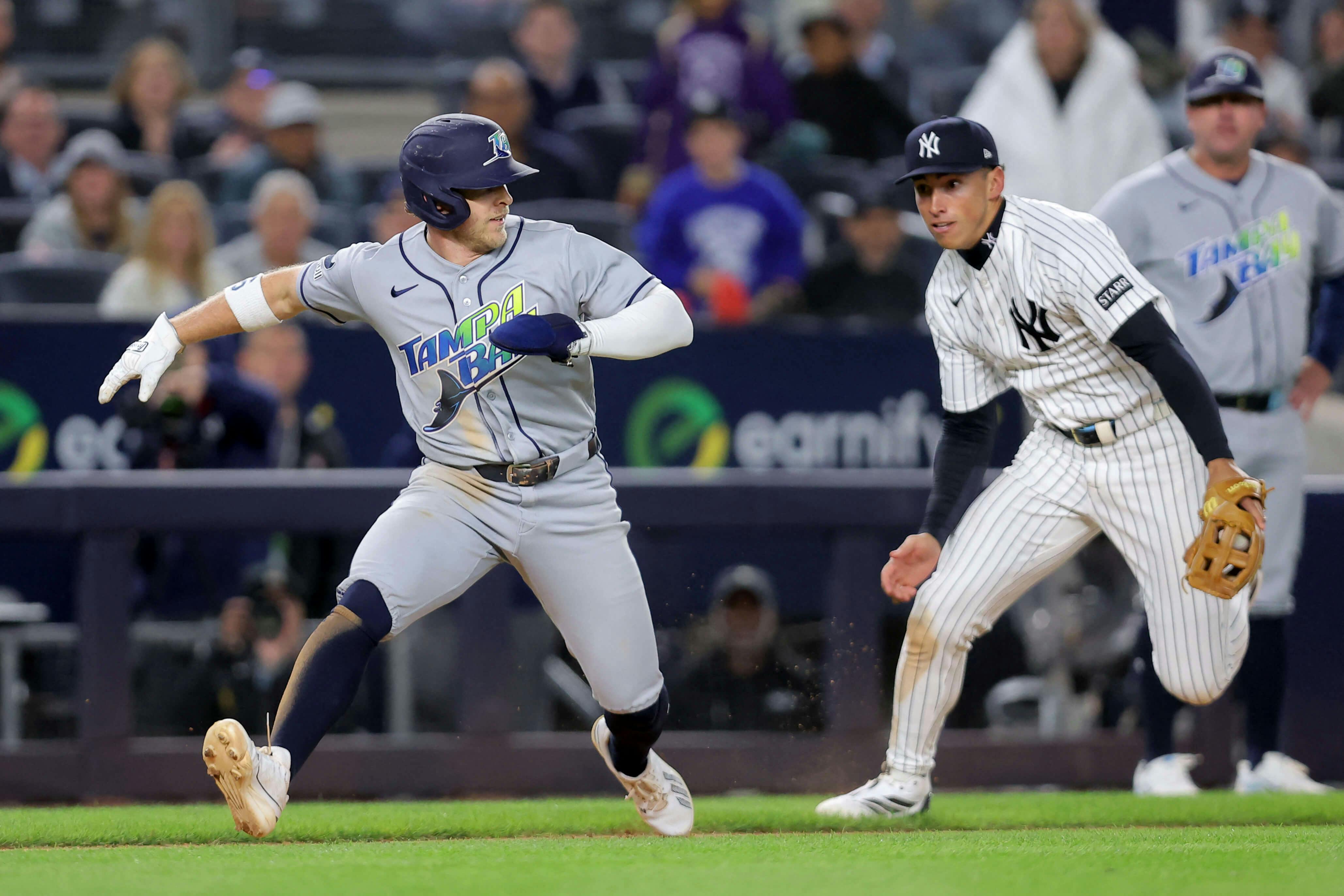 Yankees and Brewers Favored in MLB Divisional Round at Prediction Markets