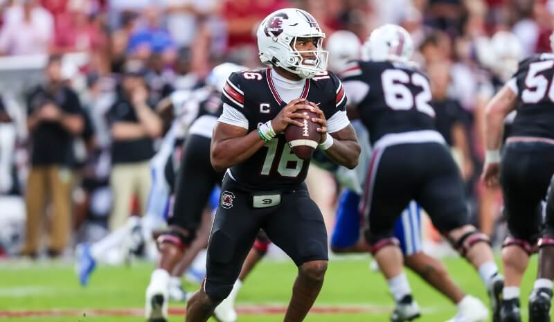 South Carolina Gamecocks quarterback LaNorris Sellers (16) rolls out.