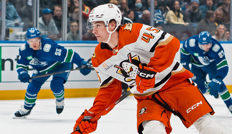 NHL Player Props & Best Bets for Today, April 3: Sennecke Snipes