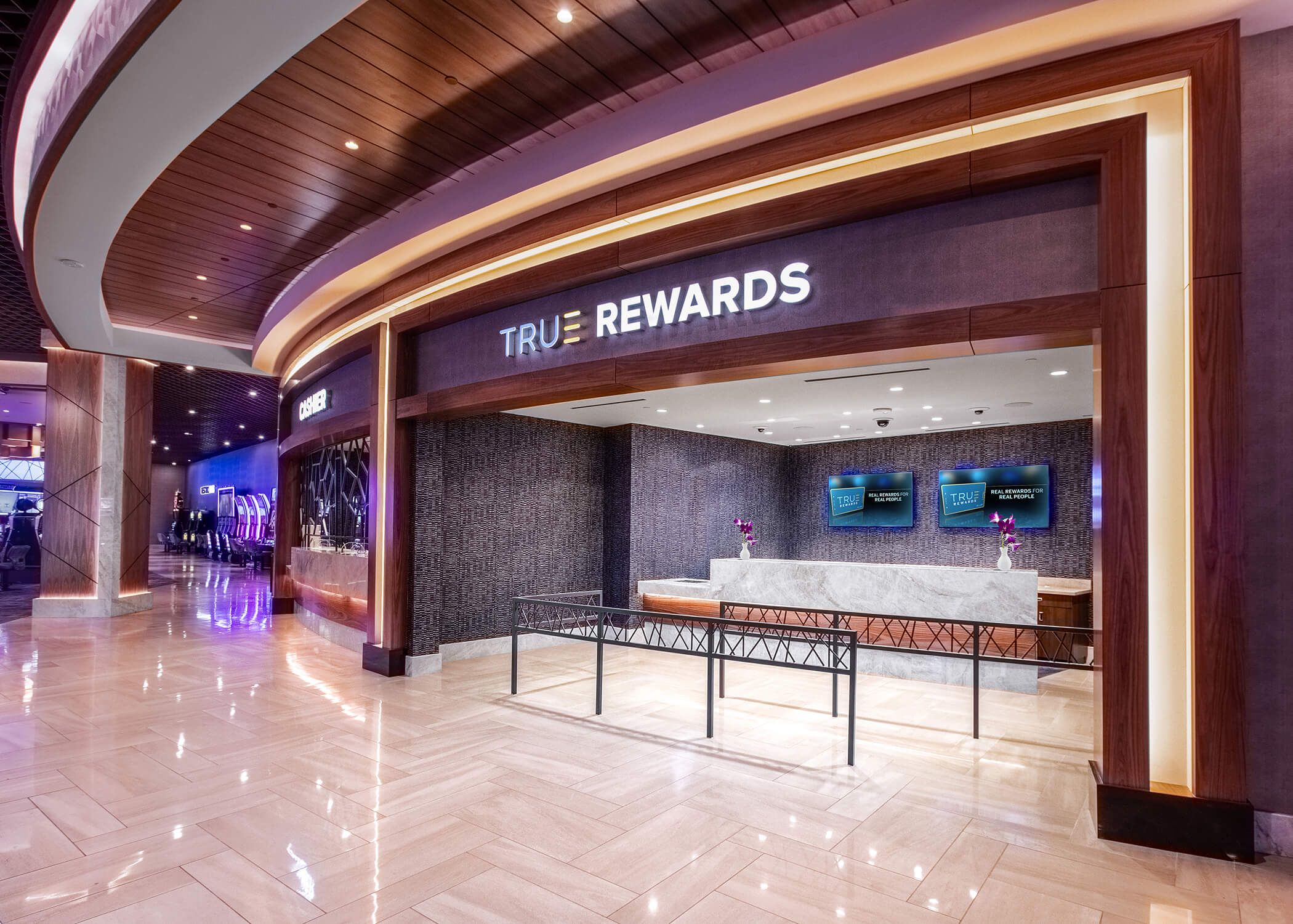 How To Bet - STRAT Completes Casino Makeover, Adds New Rewards Program