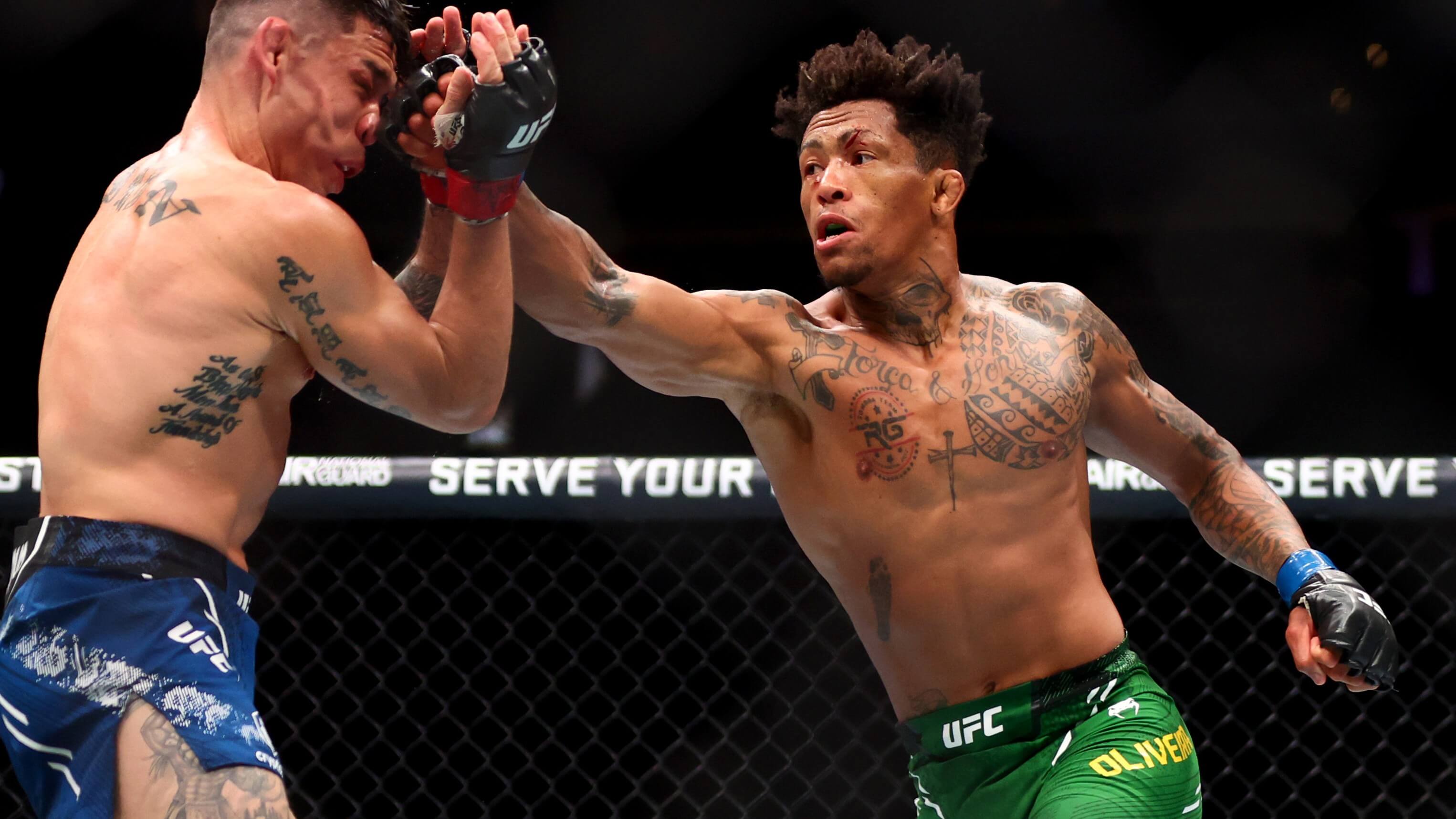 How To Bet - UFC 318 Parlay Picks, Predictions and Odds