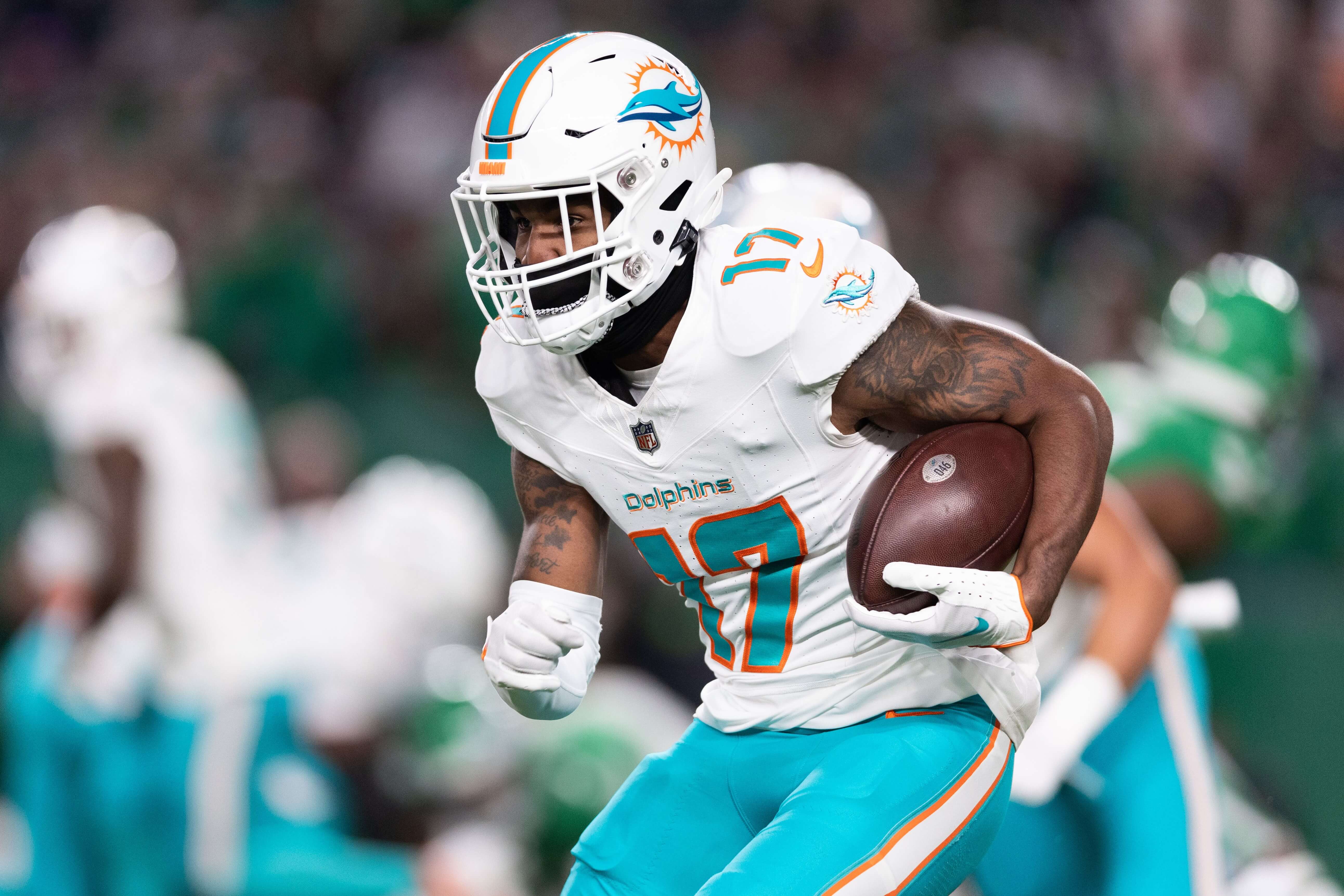 Week 8 NFL Parlay and Picks: Dolphins, Chiefs Cover Big Numbers