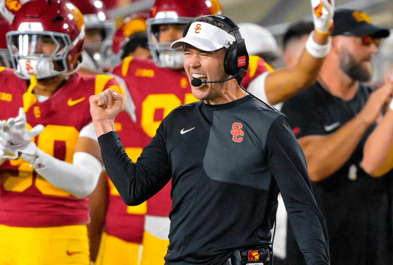 USC vs Notre Dame Prediction, Picks & Odds for College Football Week 8 Today