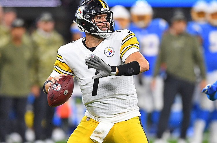 NFL DFS Week 12 Monday Night Football Showdown Playbook: Pittsburgh  Steelers at Indianapolis Colts