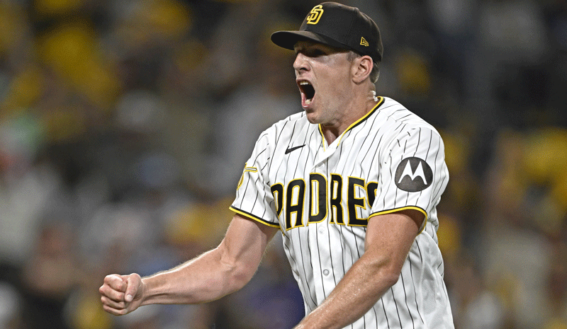 How To Bet - Brewers vs Padres Prediction & Odds: NLDS Game 3 MLB Picks