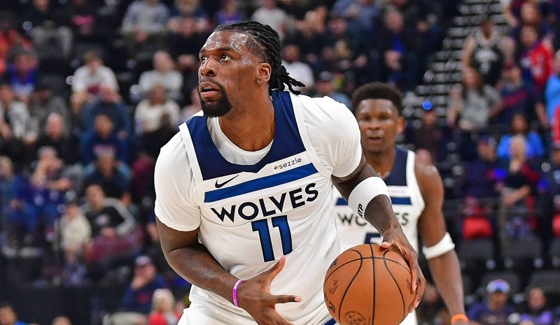 How To Bet - Spurs vs Timberwolves Prediction, Picks & Odds for Tonight's NBA Playoffs Game 3