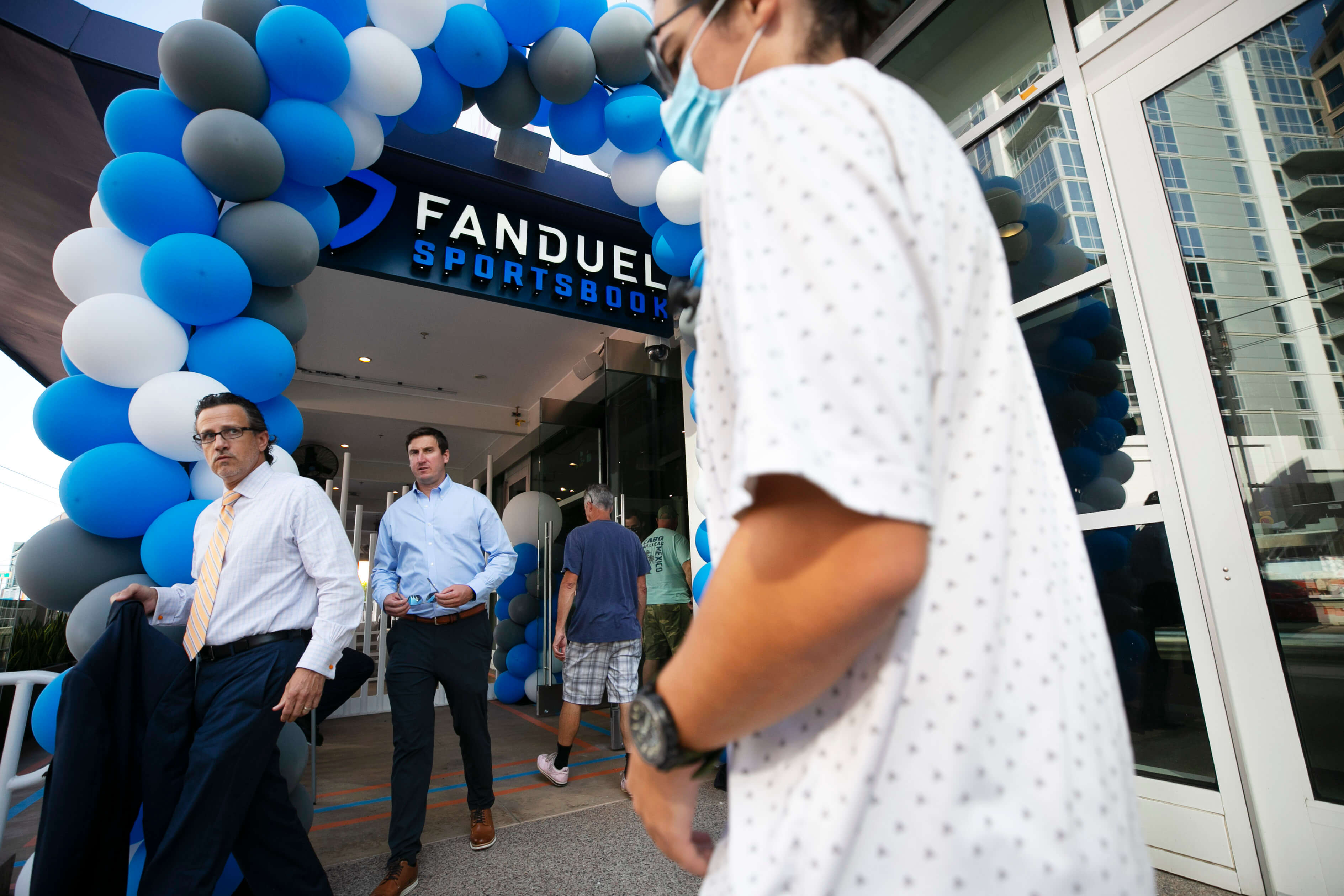 Sep 8, 2021; Phoenix, AZ, USA; People exit the FanDuel Sportsbook at the Footprint Center in Phoenix on their opening day on September 8, 2021. David Wallace/The Republic via USA TODAY NETWORK
