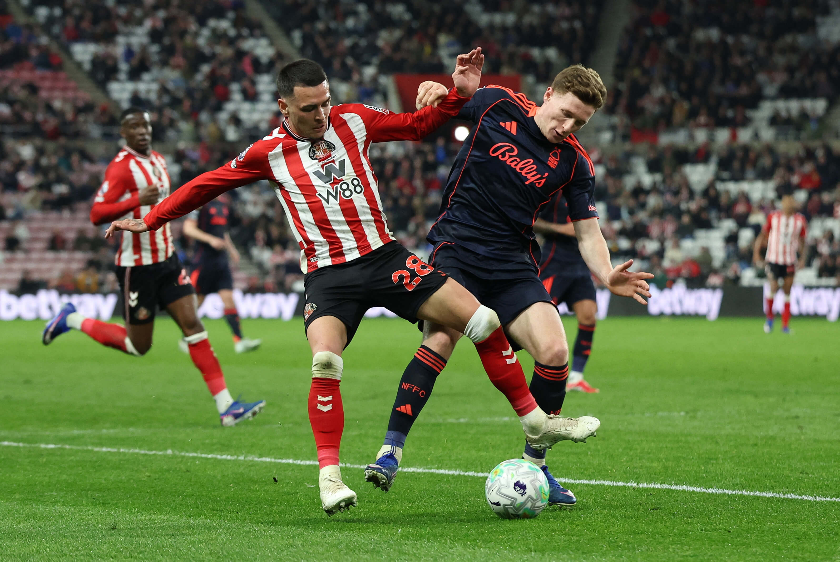 How To Bet - 2 Premier League Clubs Yet to Replace Gambling Shirt Sponsors After League-Wide Ban
