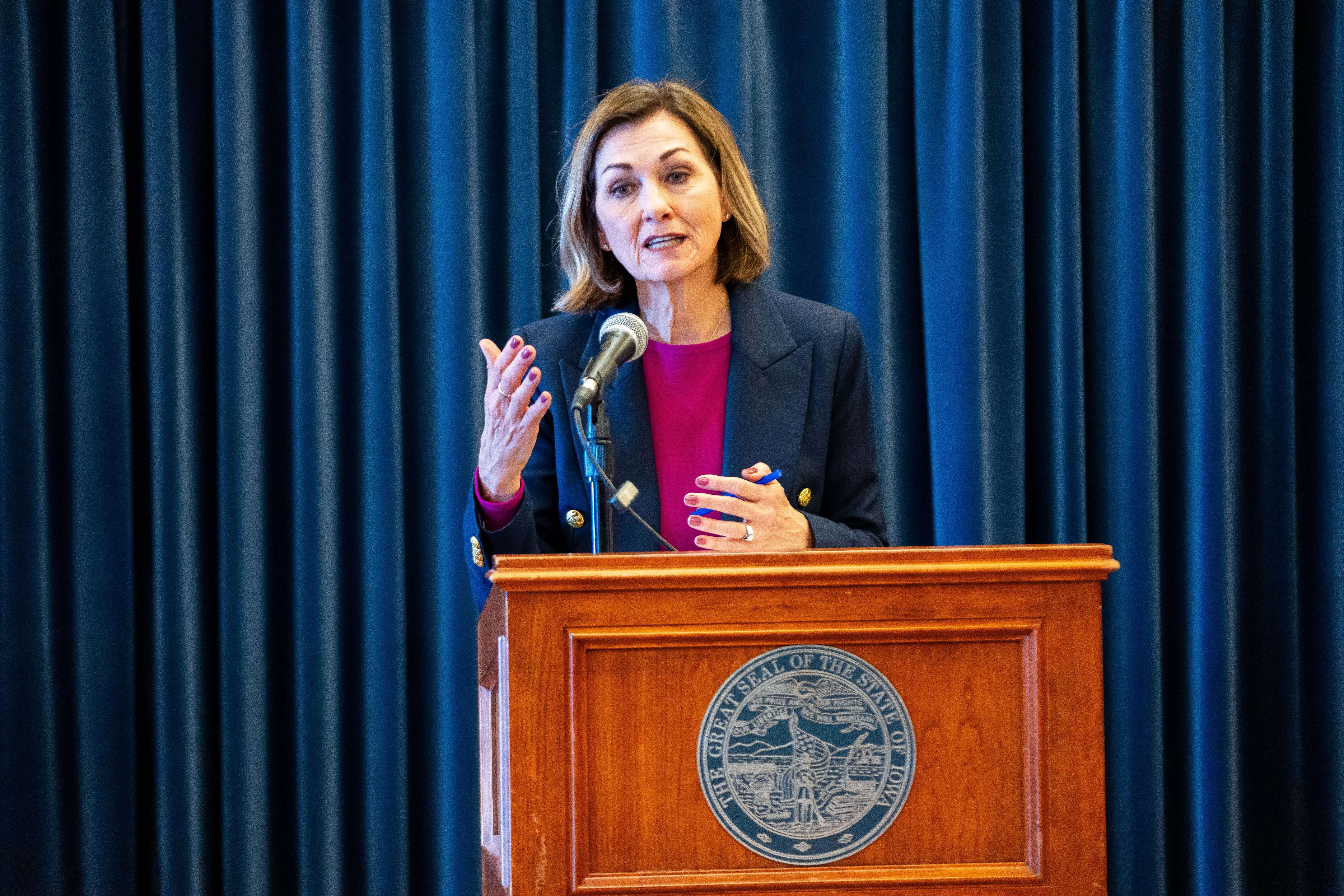 How To Bet - Iowa Governor Signs Bill Giving Regulators Power Over Sweepstakes Casinos