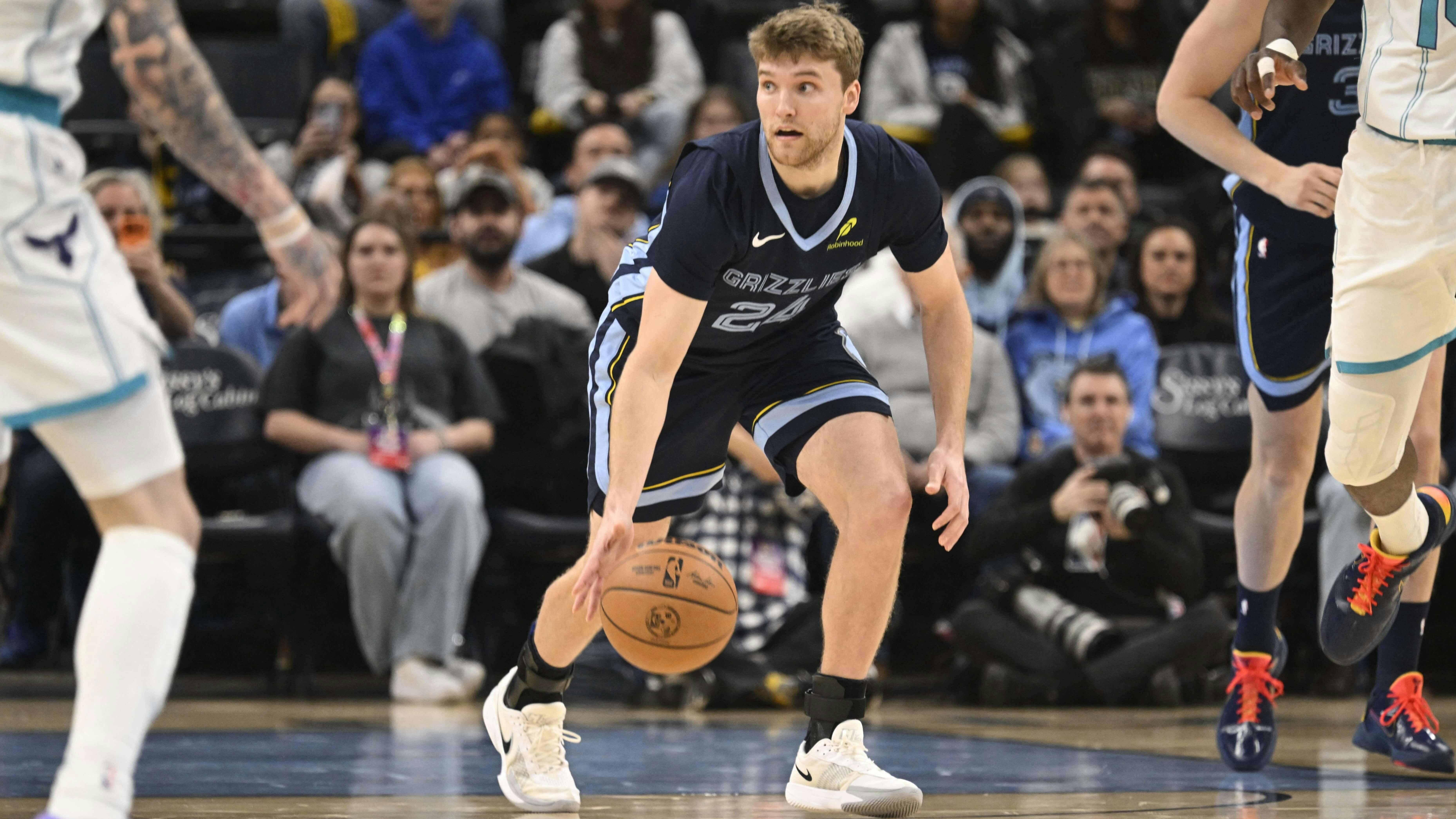 Grizzlies vs Kings Prediction, Picks & Odds for Tonight’s NBA Game