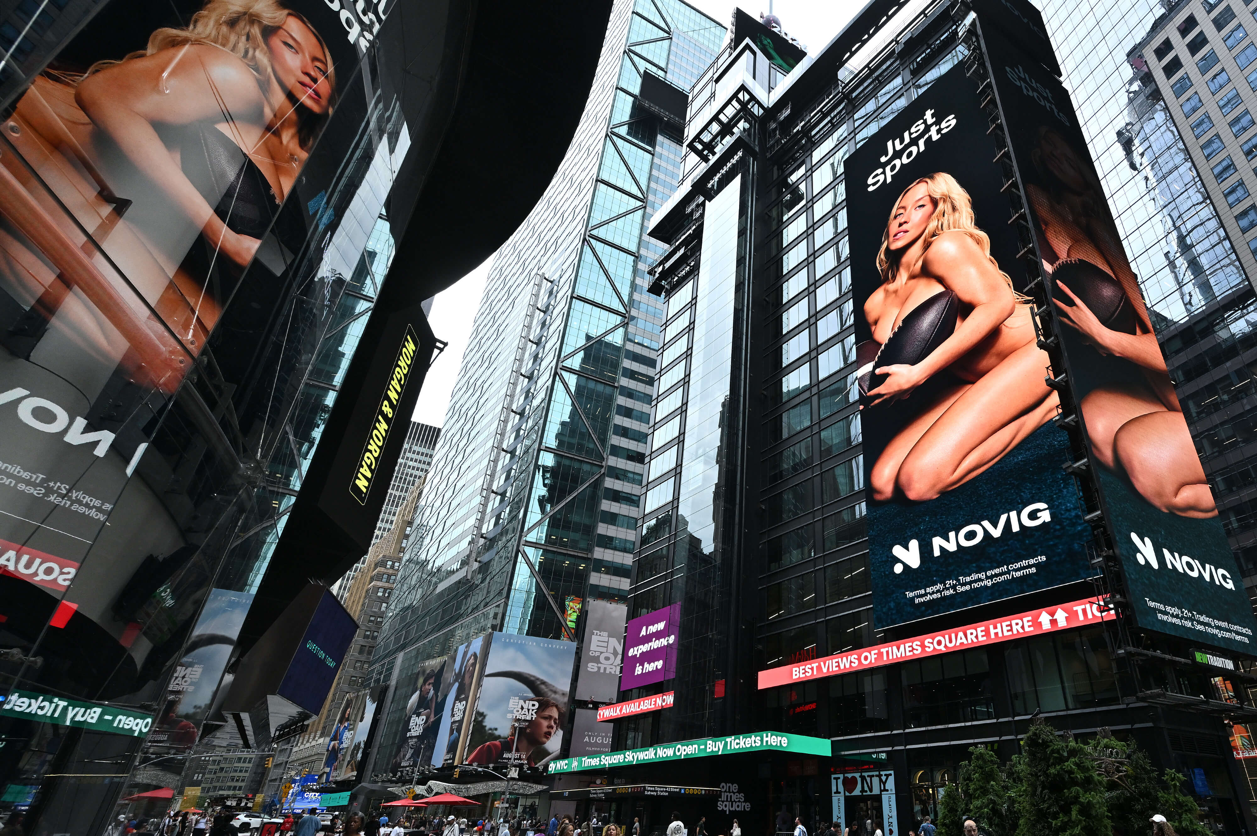 How To Bet - Sydney Sweeney Doesn't Hold Back in New Racy Novig Ad