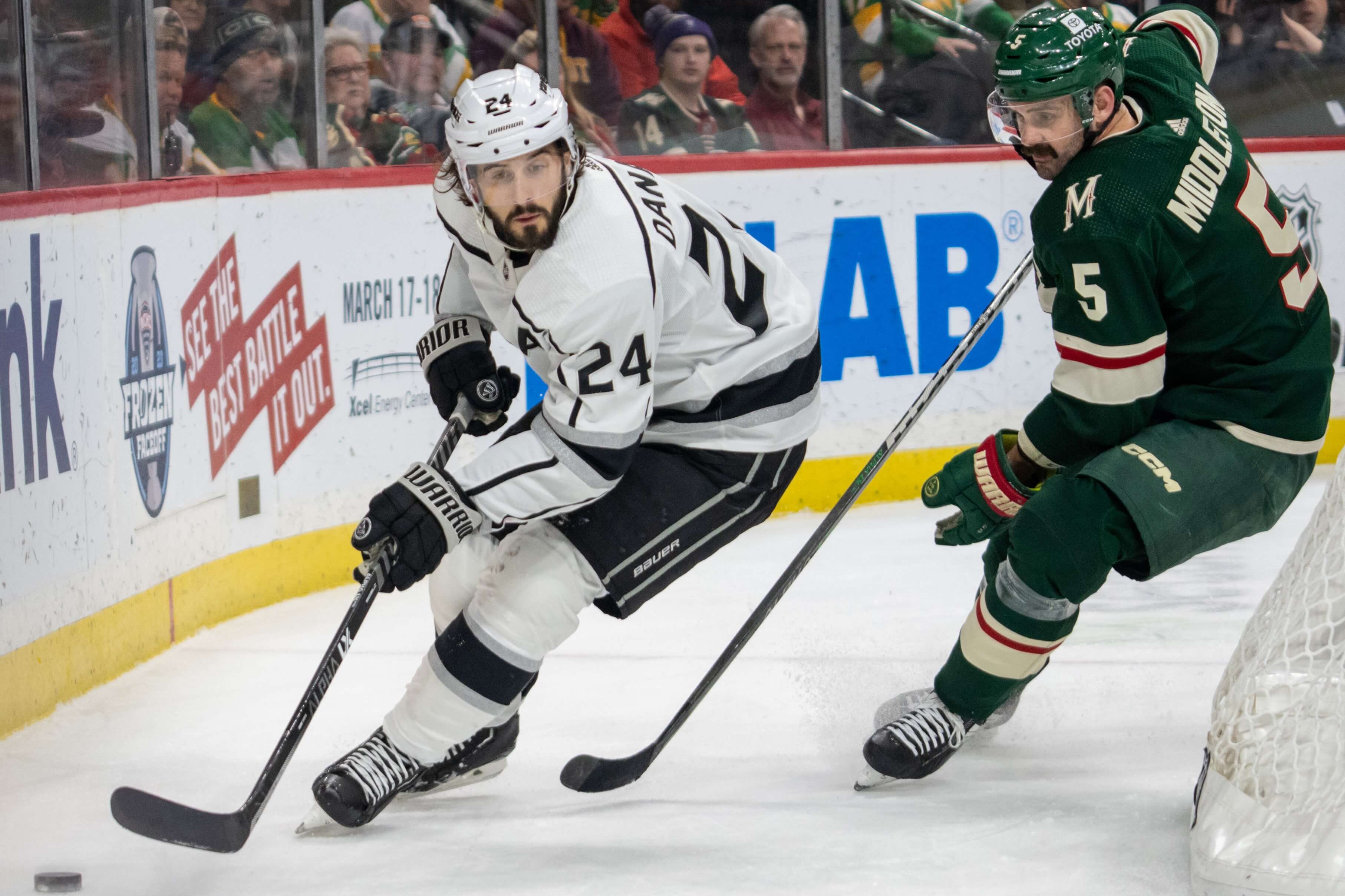 Kings vs Avalanche Picks, Predictions, and Odds Tonight - NHL