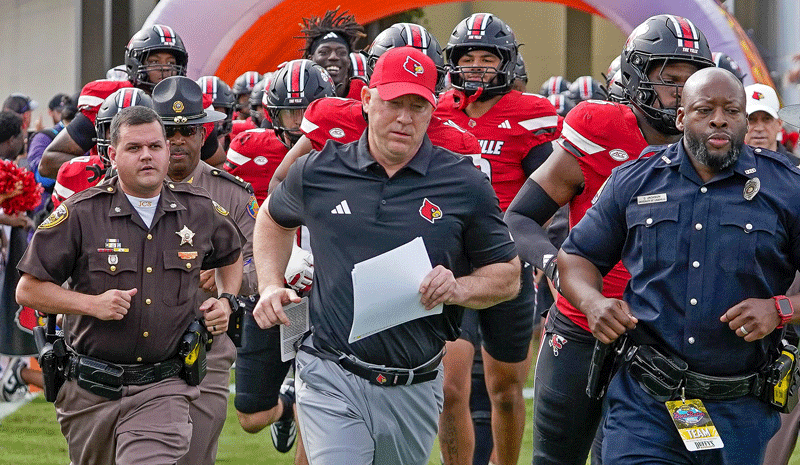 College Football Underdog Picks & Upset Predictions for Week 1 