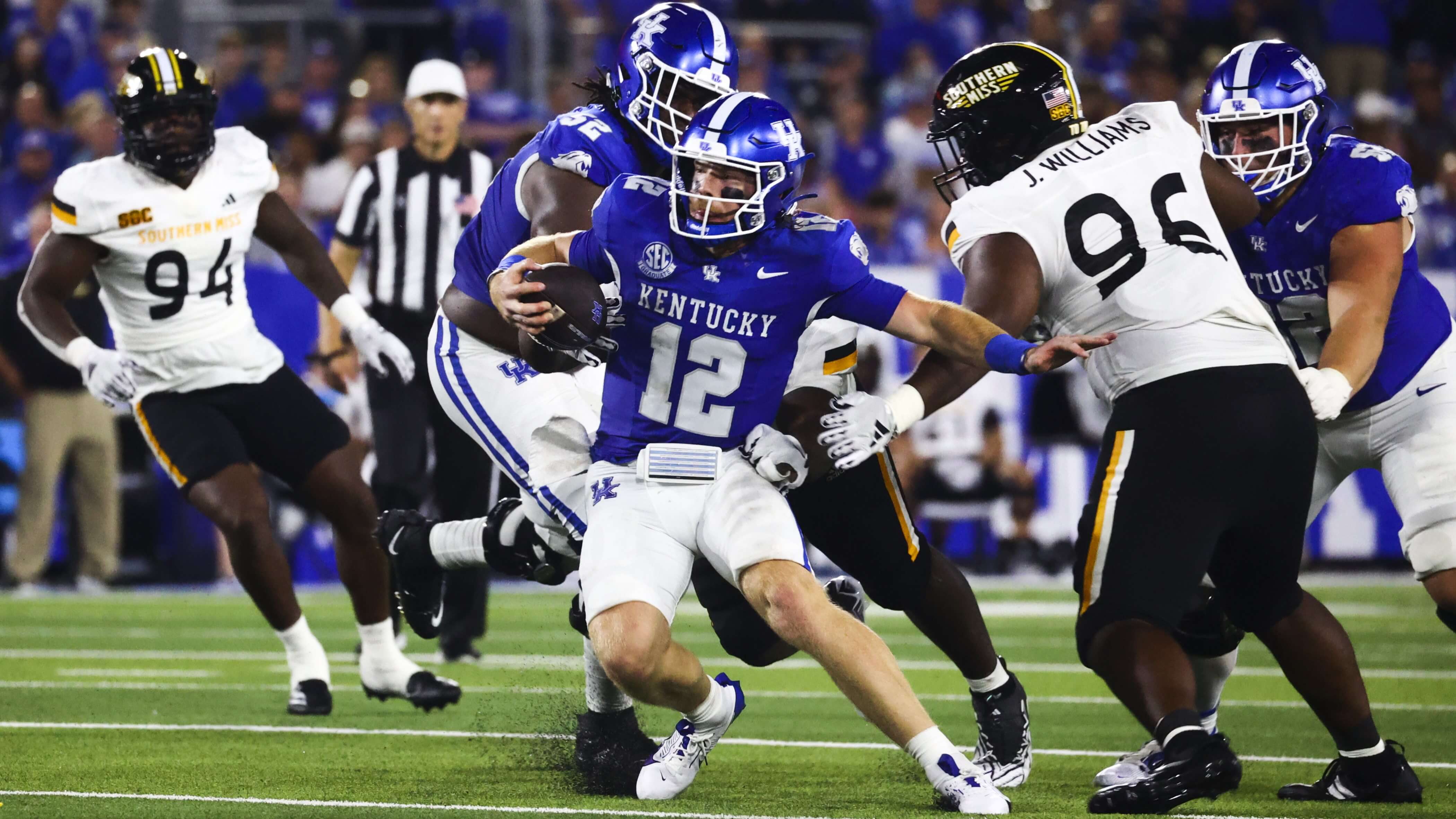 How To Bet - South Carolina vs Kentucky NCAAF Picks & Predictions: Wildcats Cruise Over Gamecocks