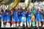 Chelsea FC midfielder Enzo Fernandez (8) lifts the trophy as he celebrates with teammates after winning the final of the 2025 FIFA Club World Cup at MetLife Stadium. Kai Pfaffenbach-Reuters via Imagn Images