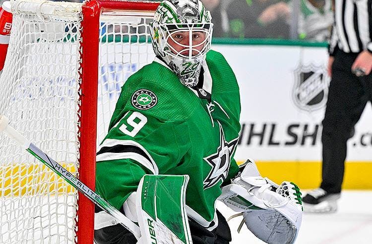 Dallas Stars goalie Jake Oettinger NHL.