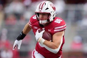 Ohio State vs Wisconsin Prediction, Picks & Odds for October 18 — College Football Week 8
