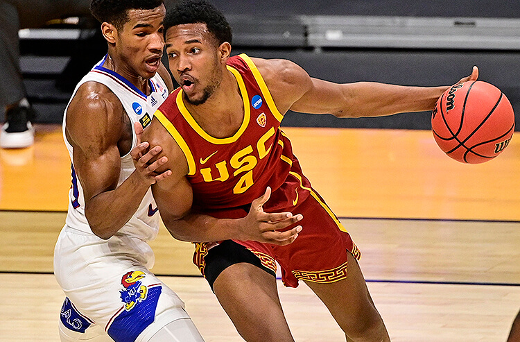Oregon vs USC Sweet 16 Picks: USC's Size Too Much For Ducks