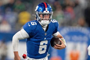 NFL Rookie of the Year Odds: Jaxson Dart, Emeka Egbuka Highlight ROY Favorites
