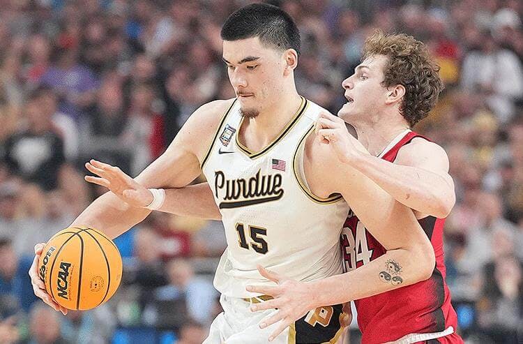 Purdue Boilermakers center Zach Edey in March Madness action.