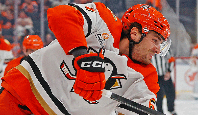 Golden Knights vs Ducks Prediction, Picks & Odds for Today's NHL Playoffs Game 4