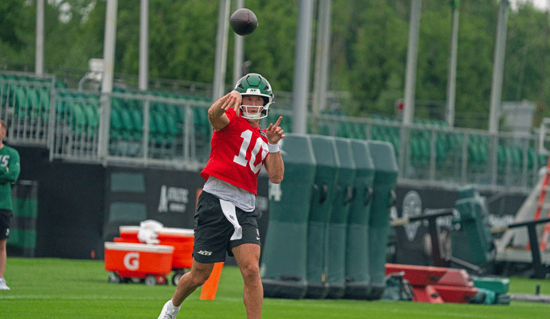 Buccaneers vs Jets Predictions, Picks & Odds for Tonight's NFL Preseason Game