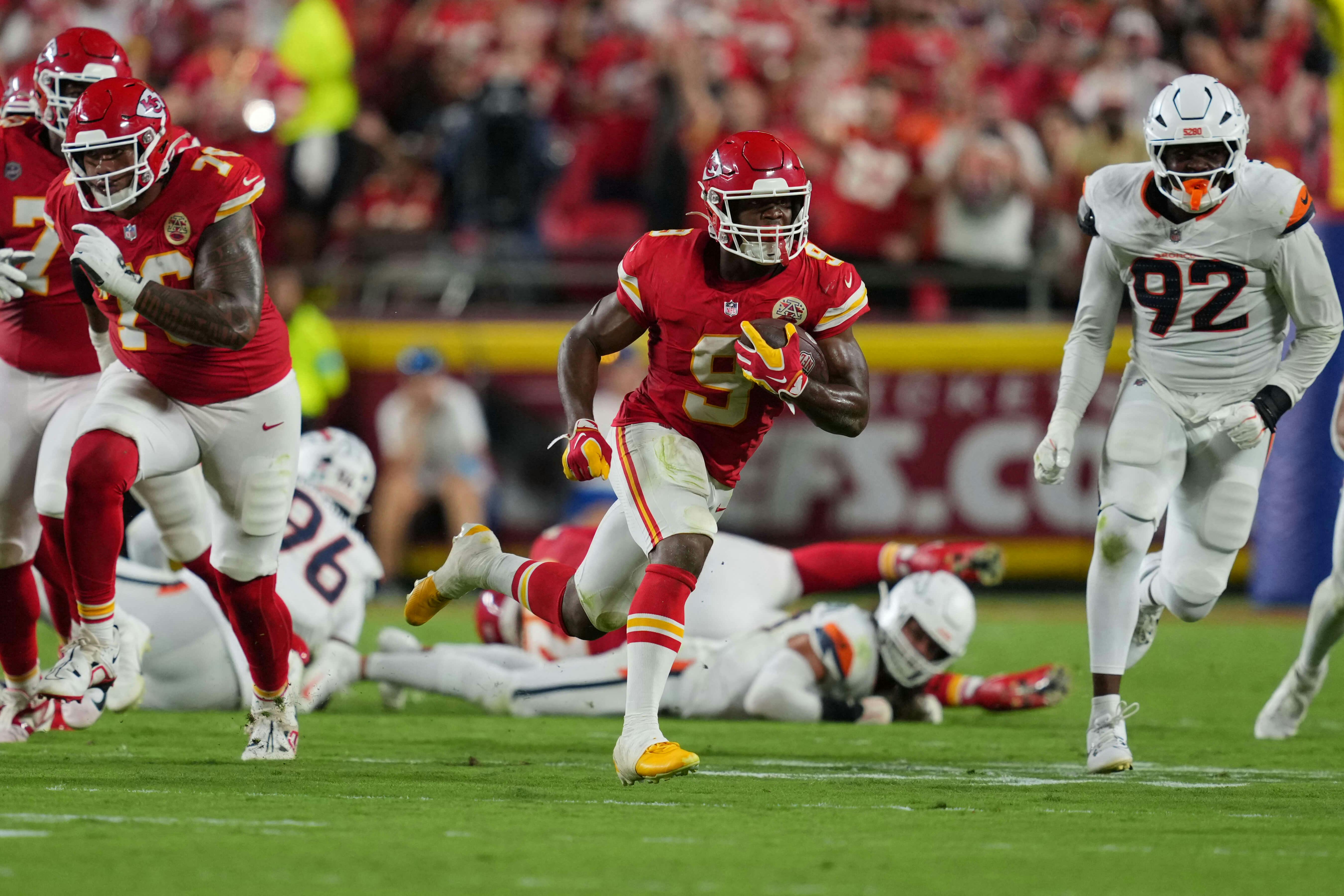 NFL Futures Fund Week 2: I'm Buying Kenneth Walker for 1,250+ Rushing Yards