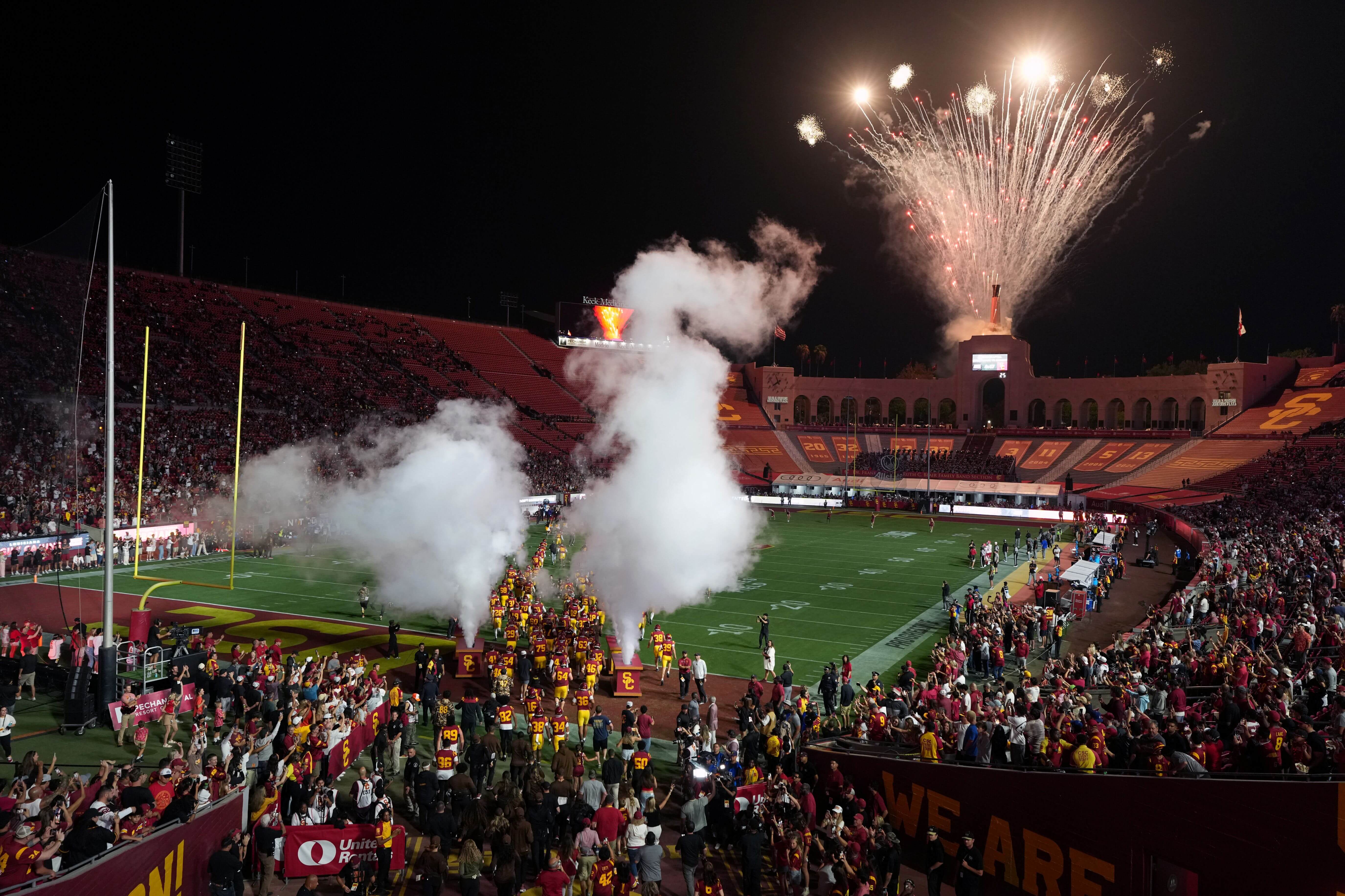 Oregon vs USC Weather Report: Warm Start Should Cool by Halftime