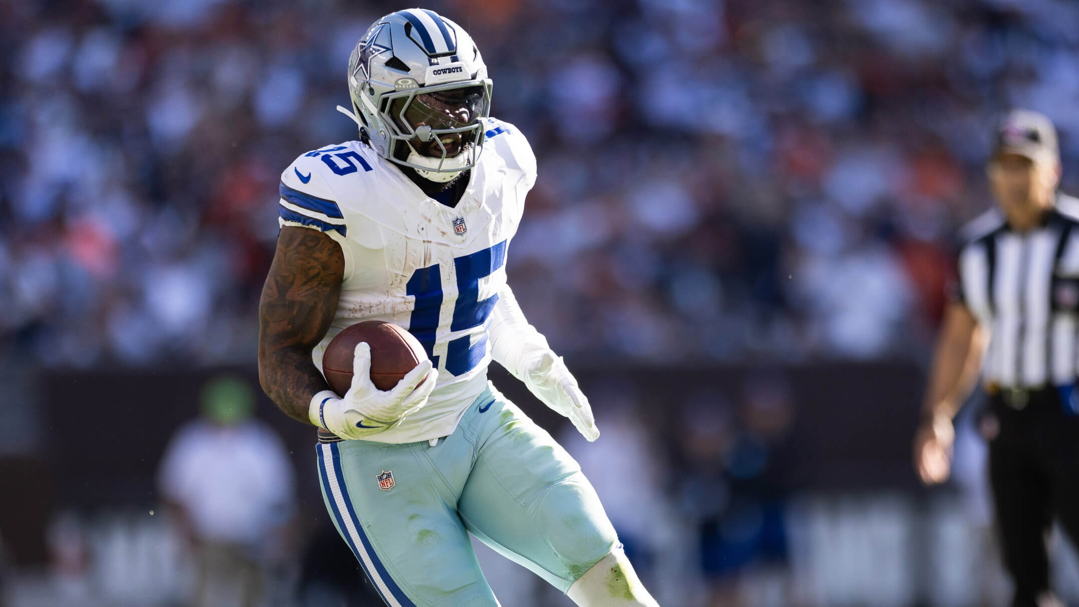Dallas Cowboys running back Ezekiel Elliott