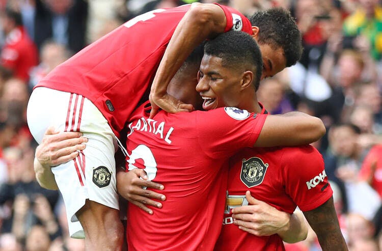 Manchester United highlights this weekends soccer betting odds and picks.